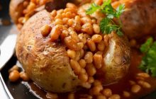 Як приготувати картоплю в мундирі за кілька хвилин без духовки та плити: такого ви не знали