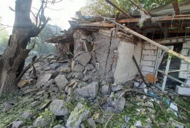 Трех детей спасли из-под завалов разрушенного россиянами дома на Днепропетровщине