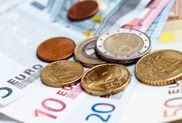 Євросоюз не готовий забрати російські гроші заради допомоги Україні, - Politico