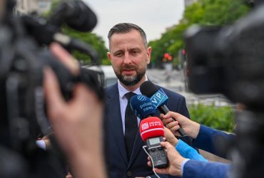 Повітряний простір Польщі порушили більше десяти обʼєктів, - міністр оборони країни