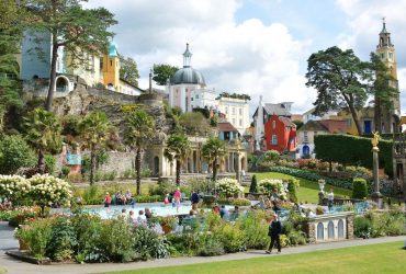 Сказочную деревню часто путают с озером Комо: в чем ее изюминка