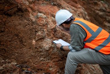 Вчені знайшли повітря, яке було ув'язнене в скелі 815 млн років: чим воно особливе