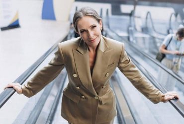 Осадчая показала свой гардероб и призналась, какие вещи носит чаще всего (видео)