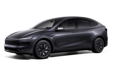Tesla запустила свій новий сімейний електромобіль з великим запасом ходу, але є нюанс