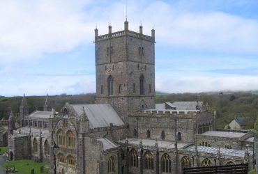 У Британії знаходиться крихітне містечко, яке дивує туристів: в чому його особливість