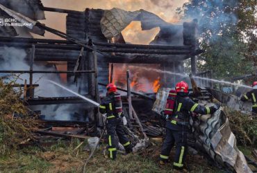 В ГСЧС показали последствия атаки на Львов: количество пострадавших возросло (фото)