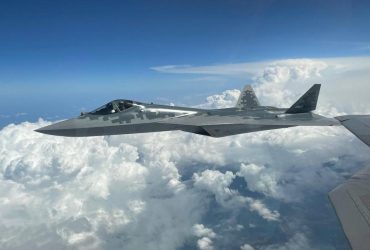 З’явилися фото перших строєвих винищувачів Су-57
