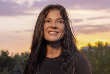 Співачка Руслана показала свою маму: який вигляд має рідна людина зірки (фото)