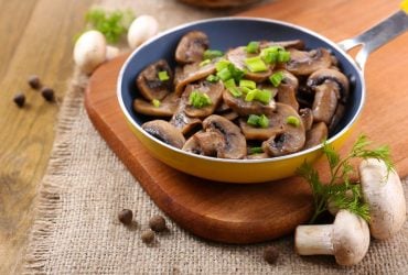 Корисні властивості грибів: лікарка розповіла, кому можна їх їсти