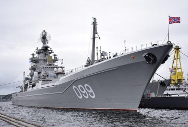 Утиль чи марафет: росіяни не можуть визначити долю застарілого крейсера Петр Великий