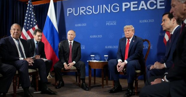 "Тягнути час і не посваритися": експерт про тактику Путіна щодо Трампа