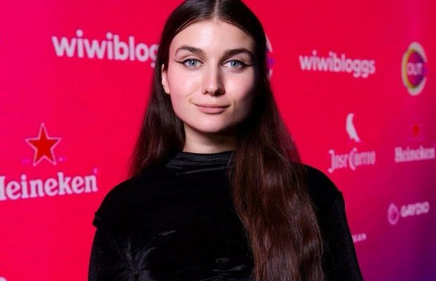 Jerry Heil показала архивное детское фото и призналась, когда написала свою первую песню