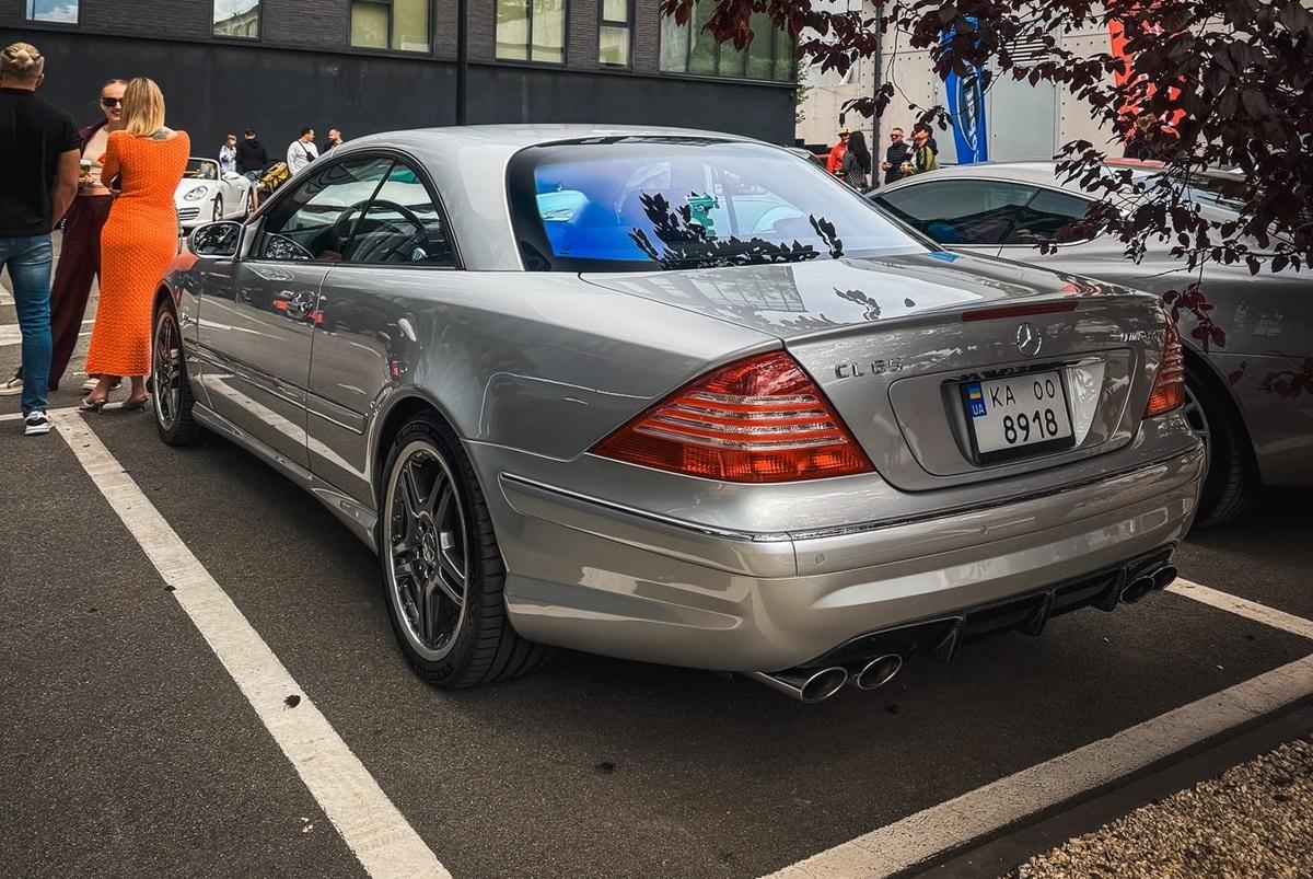 Цей Mercedes-Benz CL 65 AMG отримав кузовний обвіс від Sarona Design / фото - instagram.com/t.o.p.c.a.r.s.s_u.a Цей Mercedes-Benz CL 65 AMG отримав кузовний обвіс від Sarona Design / фото - instagram.com/t.o.p.c.a.r.s.s_u.a