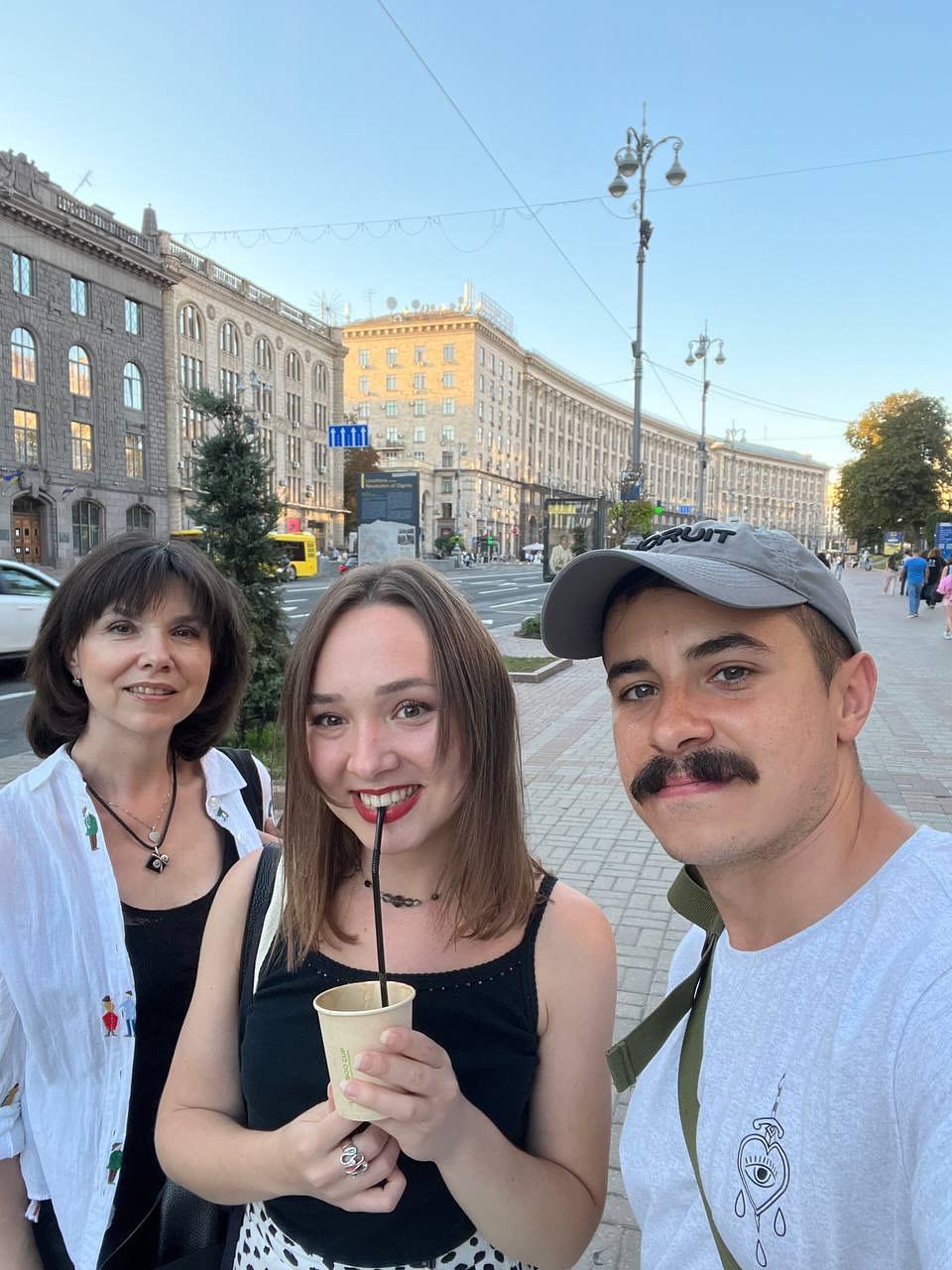Світлана, Влада та Ярослав Грубичі / фото facebook.com/nejnich Світлана, Влада та Ярослав Грубичі / фото facebook.com/nejnich
