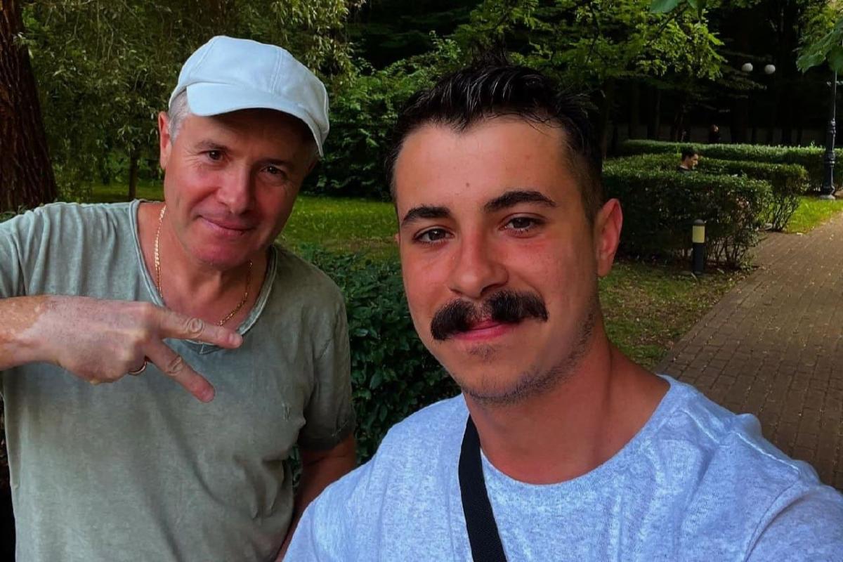 Поранений син Грубича показався в Києві з родиною / фото facebook.com/nejnich Поранений син Грубича показався в Києві з родиною / фото facebook.com/nejnich