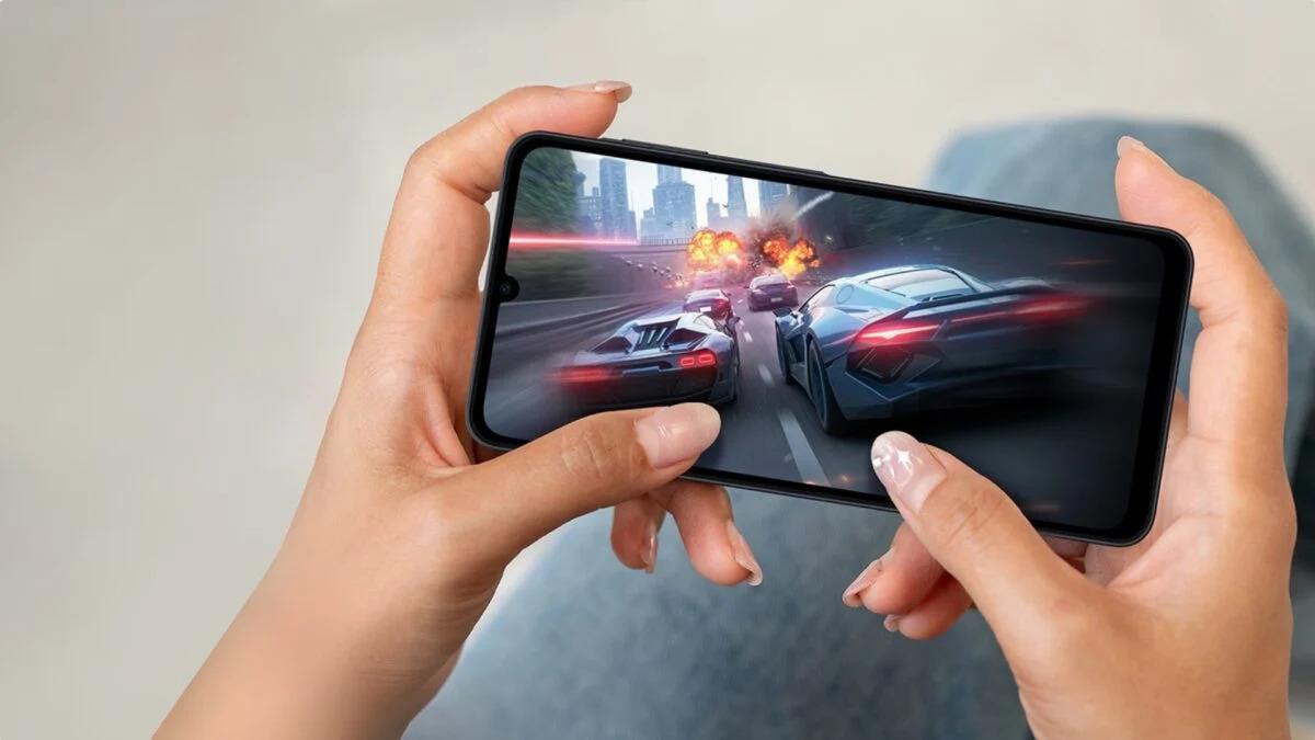 Анонсирован Galaxy F17 с 6-летней поддержкой по цене от 170 долларов / фото Samsung Анонсирован Galaxy F17 с 6-летней поддержкой по цене от 170 долларов / фото Samsung