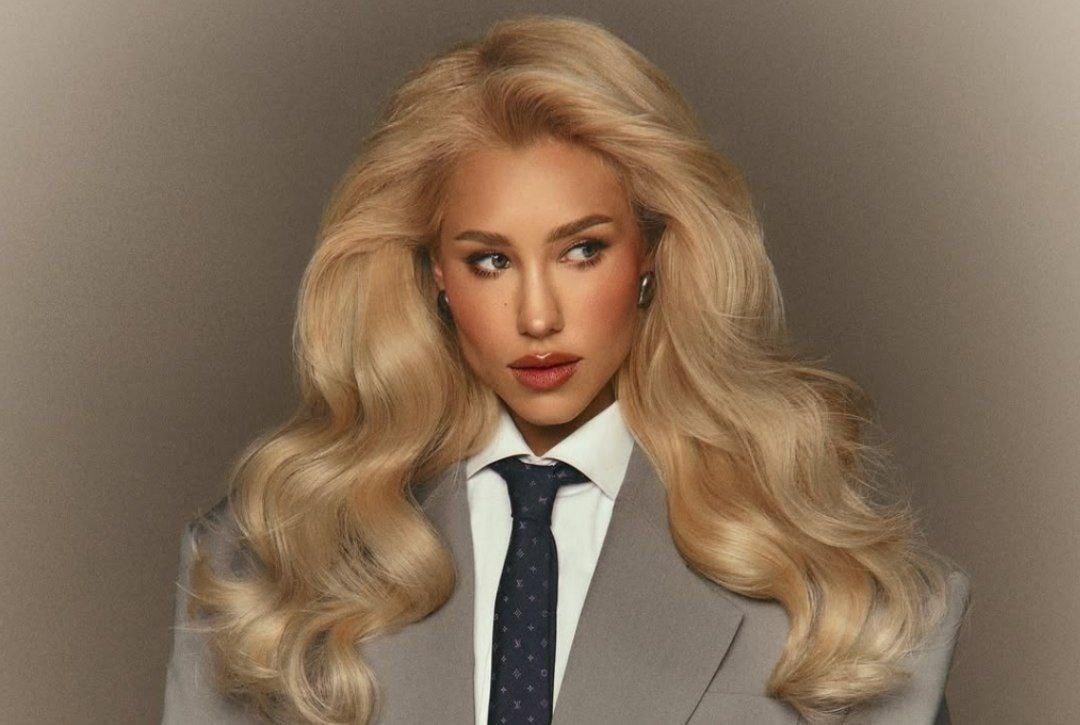 Квіткова шокувала мережу новою фотосесією з "ранами" / фото instagram.com/kvittkova Квіткова шокувала мережу новою фотосесією з "ранами" / фото instagram.com/kvittkova