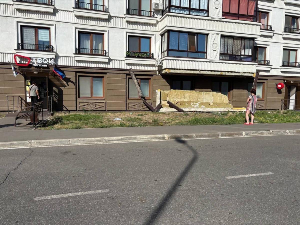 Разрушение домов в Мариуполе / фото Денис Казанский Разрушение домов в Мариуполе / фото Денис Казанский