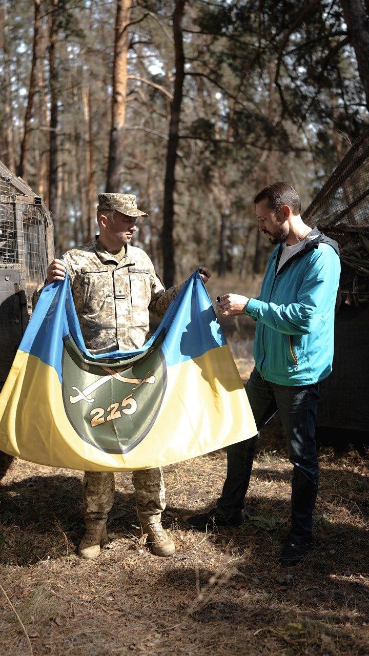 БФ молодіжної ініціативи 'Надія', Валерій Дубіль та Артем Чаплигін доставили на схід РЕБи, засоби живлення та звʼязку БФ молодіжної ініціативи 'Надія', Валерій Дубіль та Артем Чаплигін доставили на схід РЕБи, засоби живлення та звʼязку