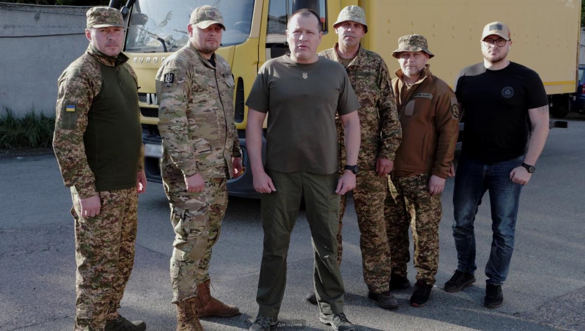 Бойцы батальона 'Свобода' получили грузовик от 'Украинской команды', - Палатный Бойцы батальона 'Свобода' получили грузовик от 'Украинской команды', - Палатный