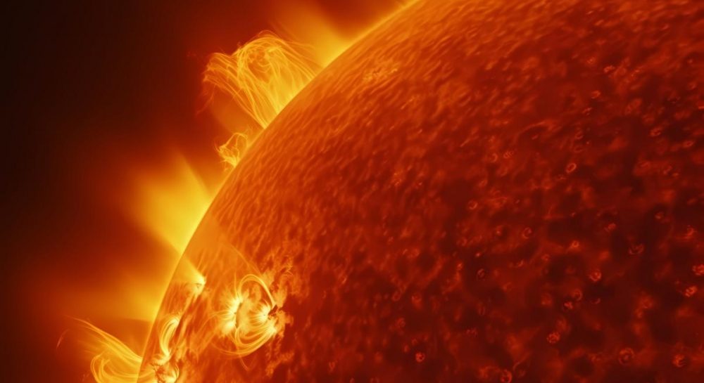 вчені помітили гігантську пляму на Сонці