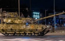 "Дрони йому не страшні": Китай показав на параді танк нового покоління