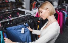 Какую одежду никогда не стоит покупать в секонд-хендах: эксперты назвали топ-6 вещей
