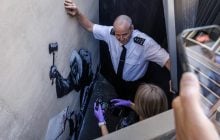 Новий мурал Banksy у Лондоні спричинив гучний скандал (фото)