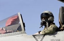 Почему пилотам истребителей нужно носить маски: ответ знают немногие