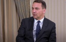 "Путин насмехается над Трампом": Сикорский сделал заявление после атаки дронов РФ по Польше