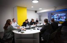 Новые услуги и дополнительная выплата: Кабмин расширил поддержку для переселенцев