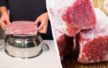 Як швидко розморозити м'ясо без мікрохвильовки: жінка показала один хитрий трюк (відео)