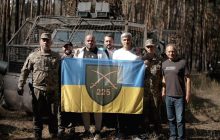 БФ молодежной инициативы "Надія", Валерий Дубиль и Артем Чаплыгин доставили на восток РЭБы, средства питания и связи