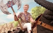 "Мне больше не весело": 89-летняя "Скайрим-бабушка" уходит на пенсию