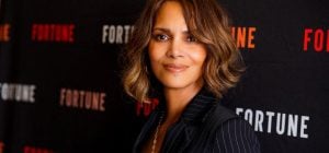 Звезда фильма "Люди Икс" выходит замуж