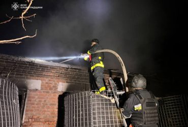 Затримка поїздів і відключення електрики: наслідки нічного удару росіян по Україні (фото)