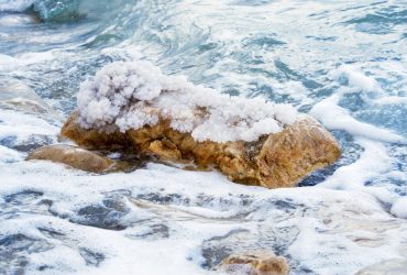 У Мертвому морі пройшов сольовий снігопад: вчені розповіли, що це означає