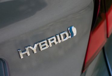 Чекатимуть одні проблеми: експерти назвали 4 гібридні автомобілі, яких варто уникати