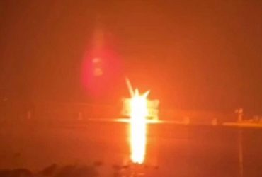 Россияне ударили по мосту через Днепр в Кременчуге (фото)