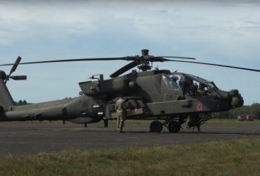 Полное превосходство над Ка-52: Апачи армии США впервые отстрелялись новыми ракетами в Европе (видео)