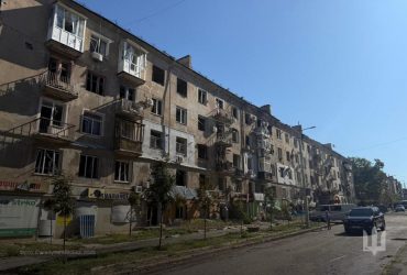 Росіяни скинули бомби на будинки у Краматорську: є багато поранених