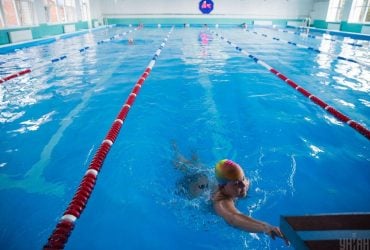 У басейнах від відвідувачів не мають права вимагати меддовідку, - МОЗ