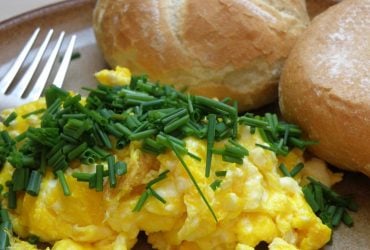 Как приготовить идеально пышную яичницу: автор кулинарных книг раскрыла свой секрет