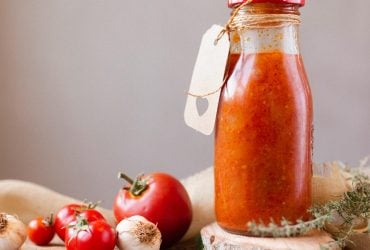 Почему раньше кетчуп продавали в аптеке: кто придумал лечить соусом диарею