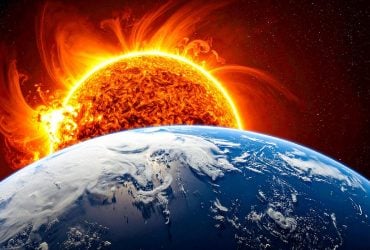 Астрономи попередили про магнітну бурю: Сонце знову "атакує" Землю