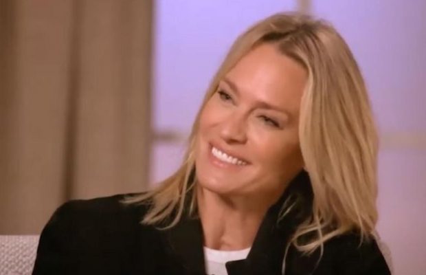 Зірка серіалу "Картковий будинок" виїхала з США та назвала причину