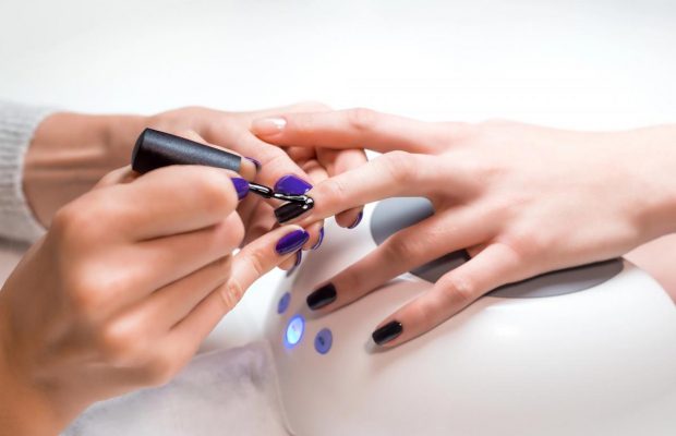 Этот маникюр станет хитом новогодних вечеринок: примеры оригинальных дизайнов (фото)