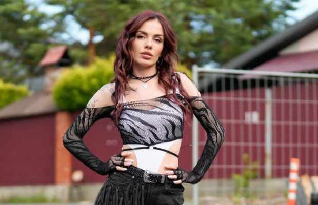 MamaRika рискнула здоровьем ради фанов и провела концерт с травмой