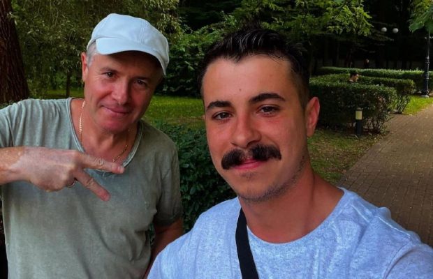 Раненый на фронте сын Грубича отвлекся от больничных будней в семейном кругу (фото)