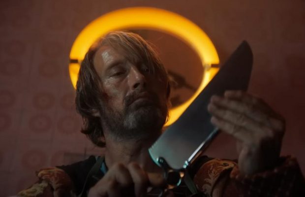 Вышел трейлер хоррора "Пылевой кролик" с Мадсом Миккельсеном от создателя "Ганнибала"